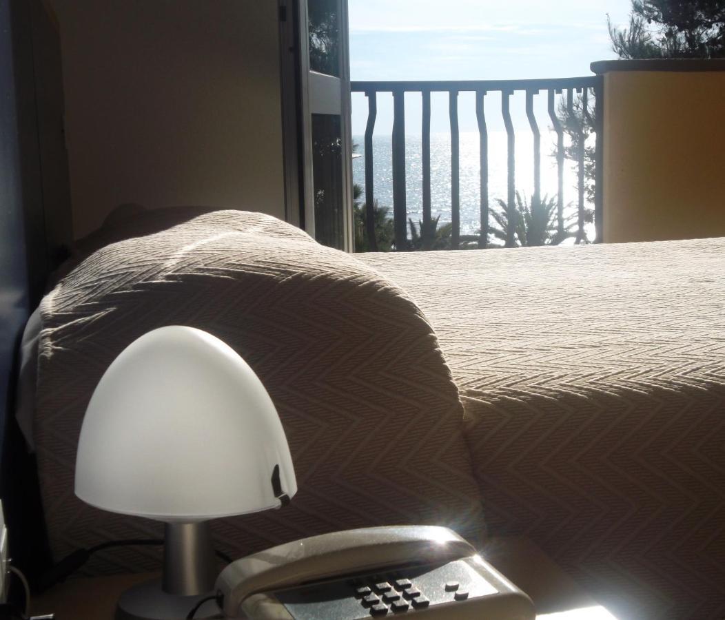 Hotel Quattropalme Tortoreto ภายนอก รูปภาพ